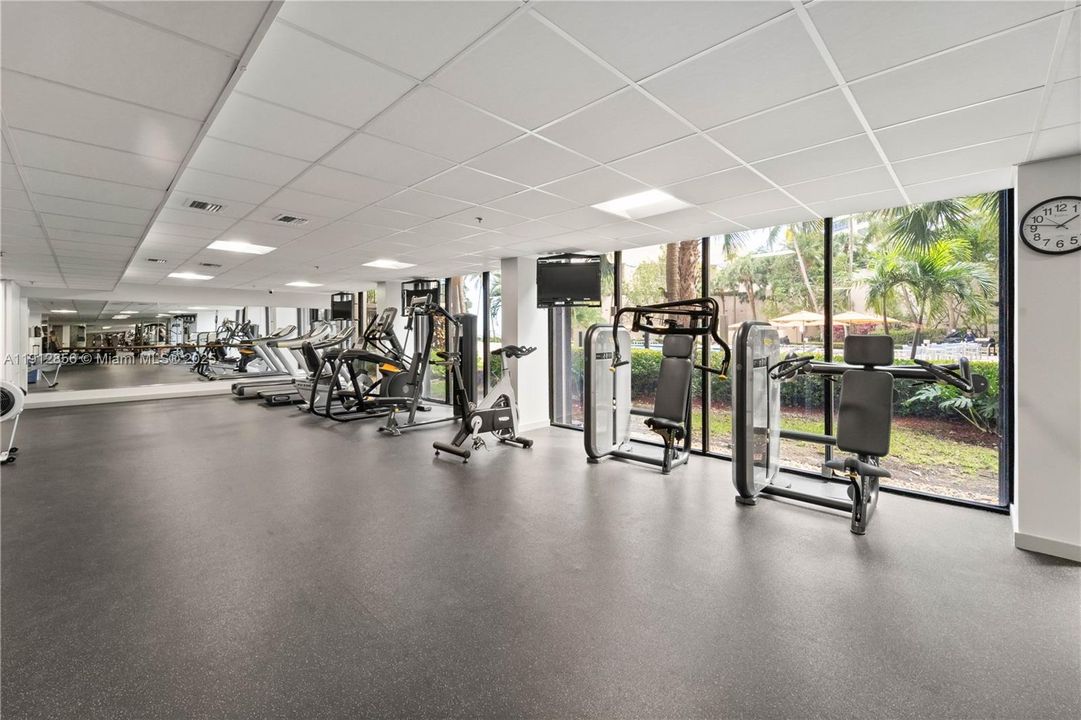 En Venta: $555,000 (2 camas, 2 baños, 1060 Pies cuadrados)