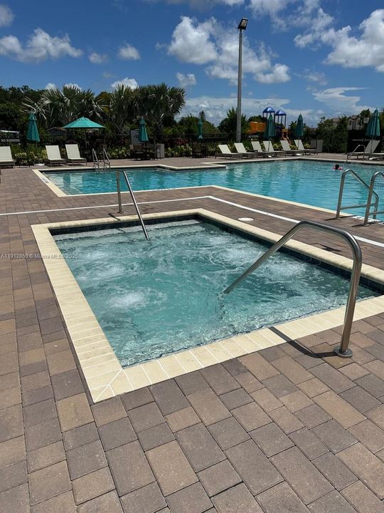 На продажу: $534,000 (3 спален, 2 ванн, 1612 Квадратных фут)