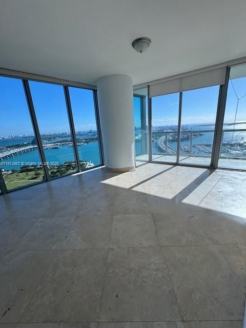 Active With Contract: $5,800 (2 beds, 2 baths, 1334 Square Feet)