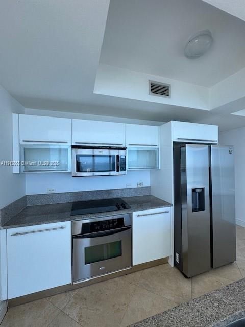 Active With Contract: $5,800 (2 beds, 2 baths, 1334 Square Feet)