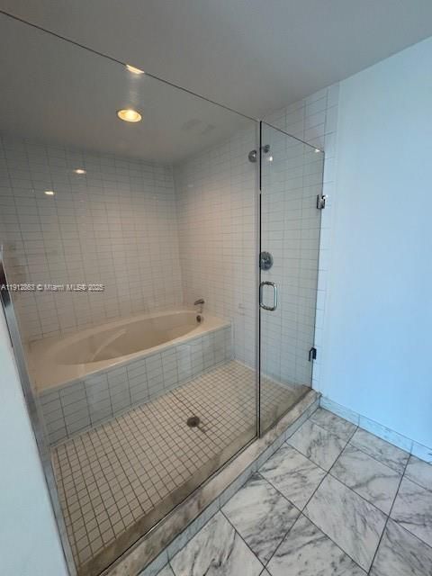 Active With Contract: $5,800 (2 beds, 2 baths, 1334 Square Feet)