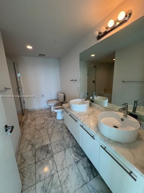 Active With Contract: $5,800 (2 beds, 2 baths, 1334 Square Feet)