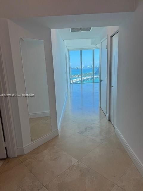 Active With Contract: $5,800 (2 beds, 2 baths, 1334 Square Feet)