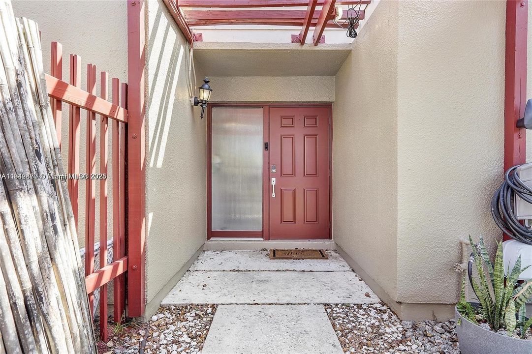 For Rent: $3,400 (2 beds, 2 baths, 1318 Square Feet)