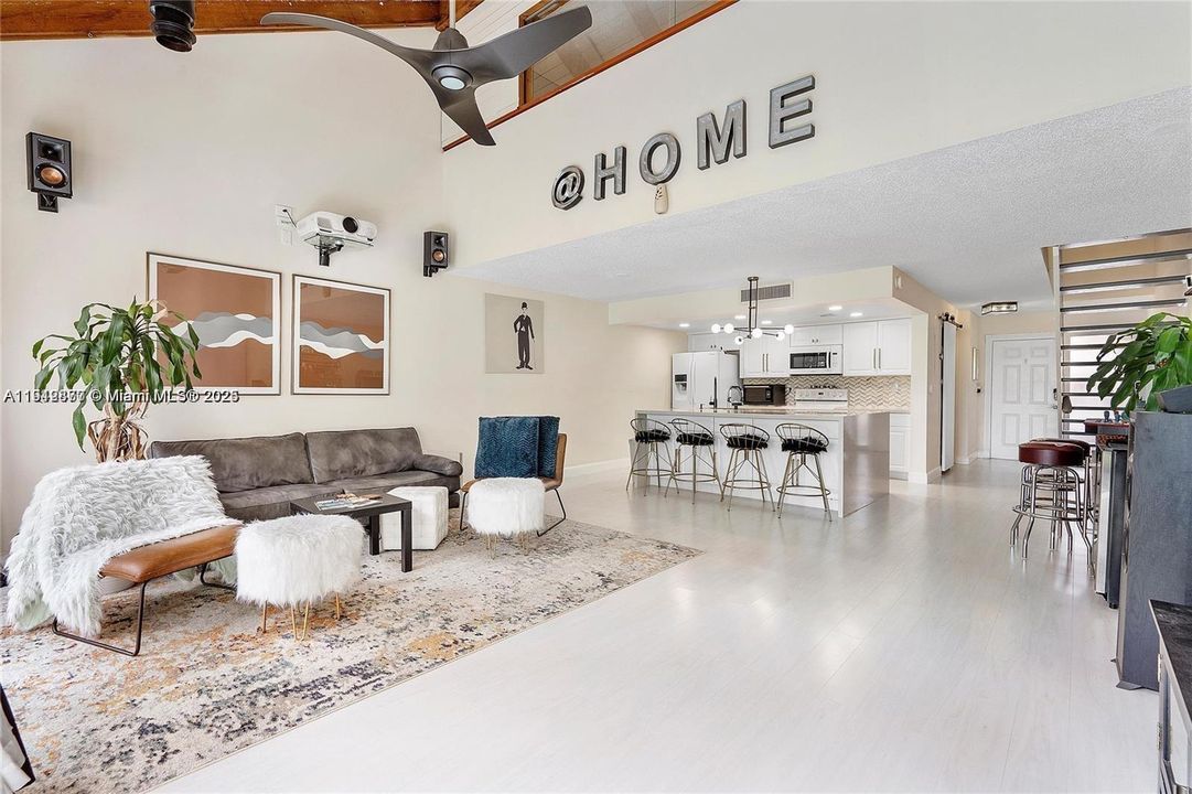 For Rent: $3,400 (2 beds, 2 baths, 1318 Square Feet)