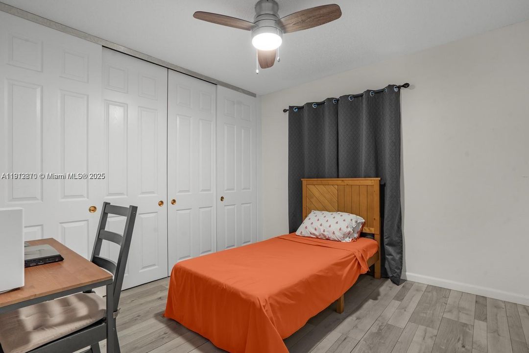 For Rent: $3,400 (2 beds, 2 baths, 1318 Square Feet)