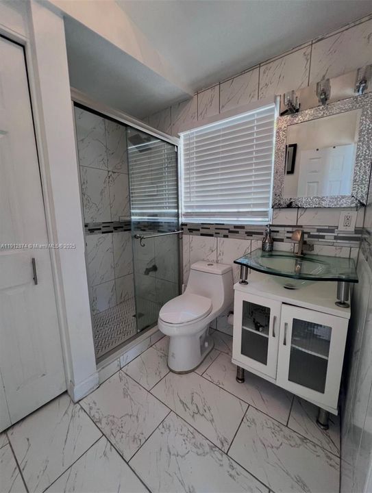 For Rent: $1,700 (1 beds, 1 baths, 600 Square Feet)