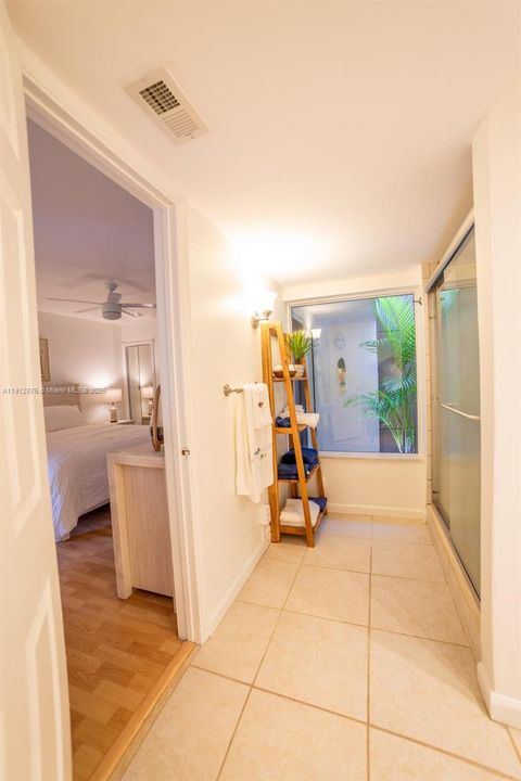 Недавно арендовано: $2,500 (1 спален, 1 ванн, 740 Квадратных фут)