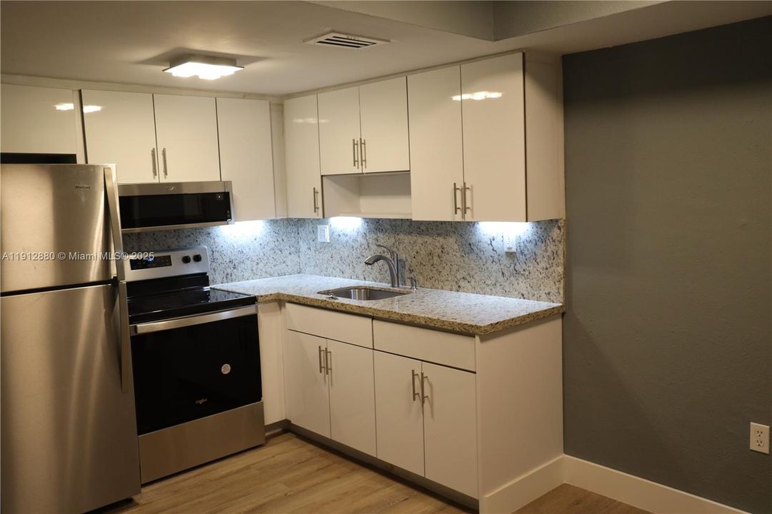 Недавно арендовано: $1,800 (1 спален, 1 ванн, 552 Квадратных фут)