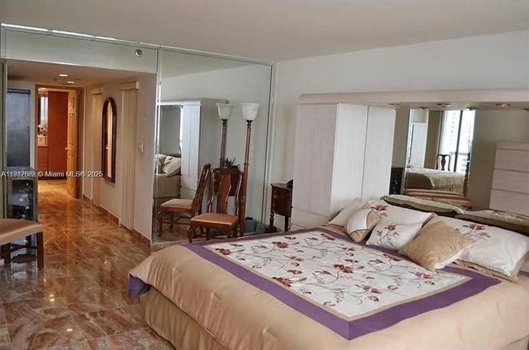 For Sale: $995,000 (2 beds, 2 baths, 1717 Square Feet)