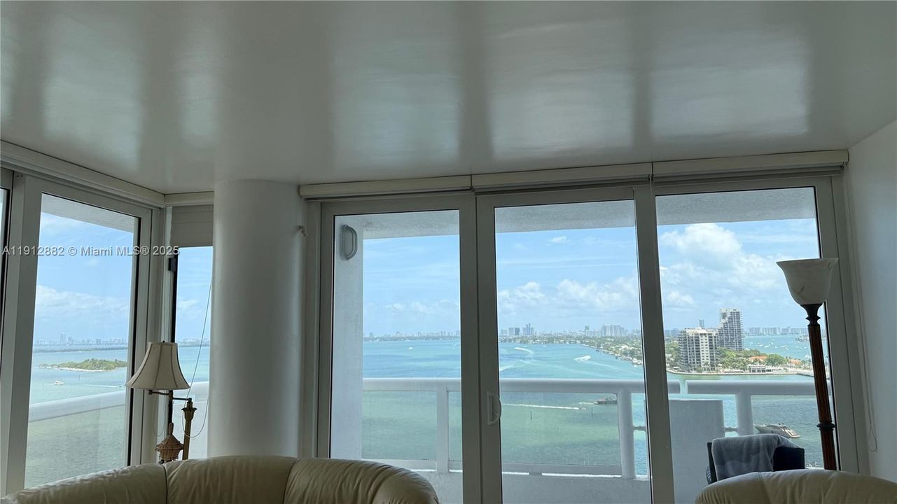 For Sale: $995,000 (2 beds, 2 baths, 1717 Square Feet)