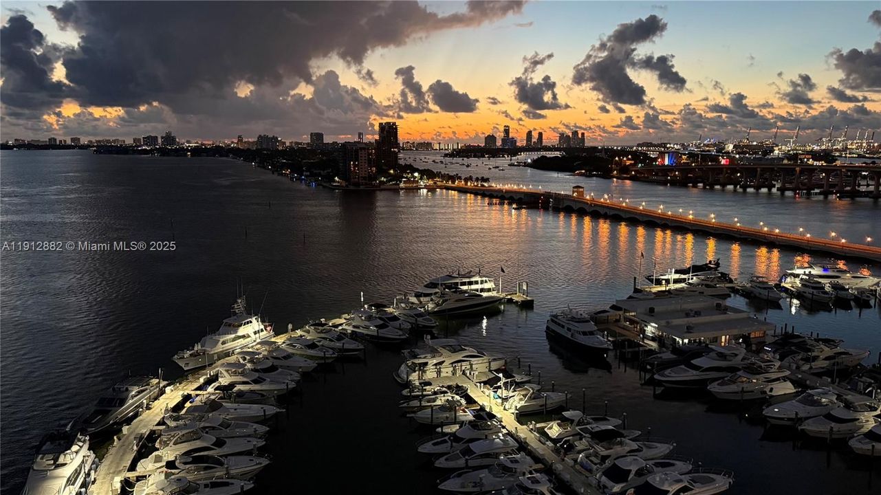 For Sale: $995,000 (2 beds, 2 baths, 1717 Square Feet)