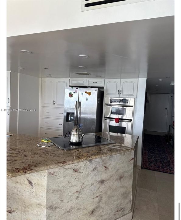 For Sale: $995,000 (2 beds, 2 baths, 1717 Square Feet)