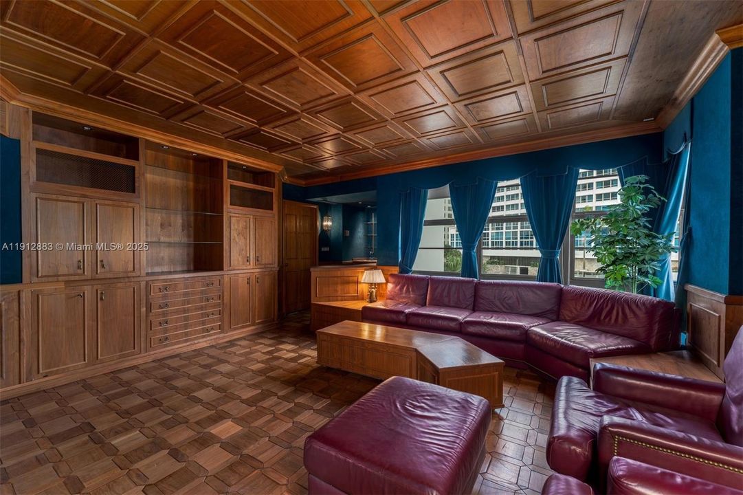 En Venta: $1,185,000 (3 camas, 3 baños, 2868 Pies cuadrados)