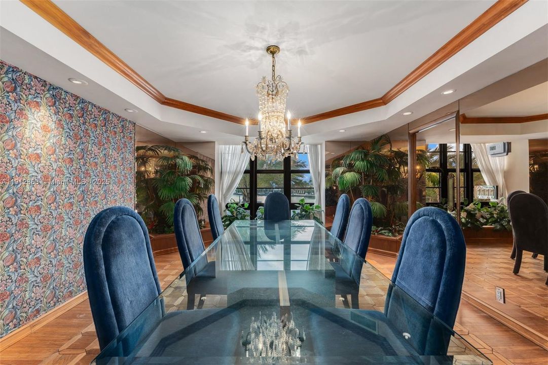 En Venta: $1,185,000 (3 camas, 3 baños, 2868 Pies cuadrados)