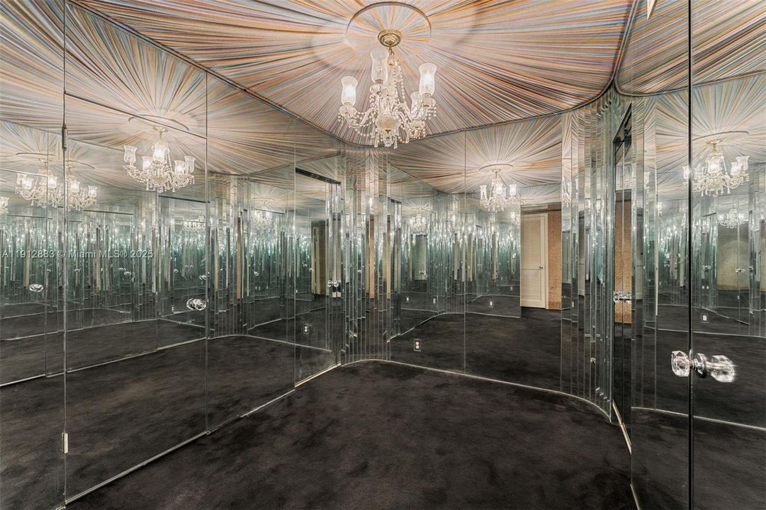 En Venta: $1,185,000 (3 camas, 3 baños, 2868 Pies cuadrados)