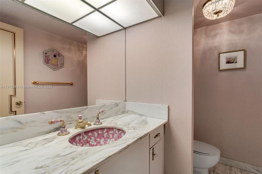 En Venta: $1,185,000 (3 camas, 3 baños, 2868 Pies cuadrados)