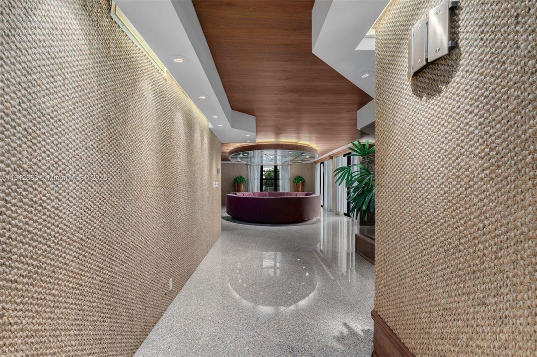 En Venta: $1,185,000 (3 camas, 3 baños, 2868 Pies cuadrados)