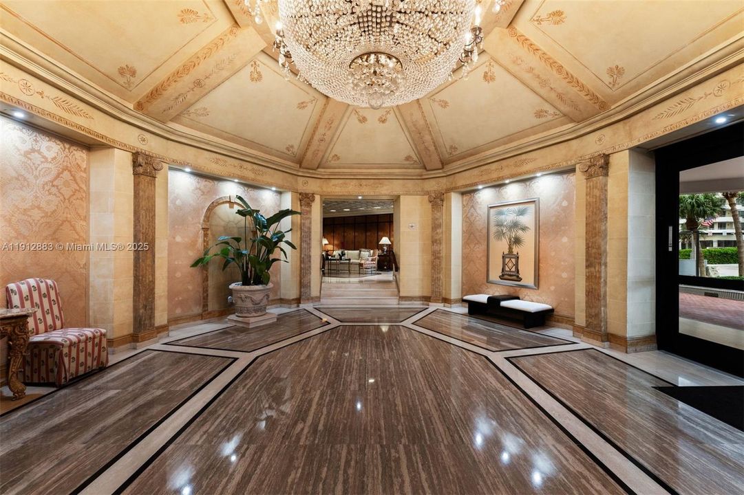 En Venta: $1,185,000 (3 camas, 3 baños, 2868 Pies cuadrados)