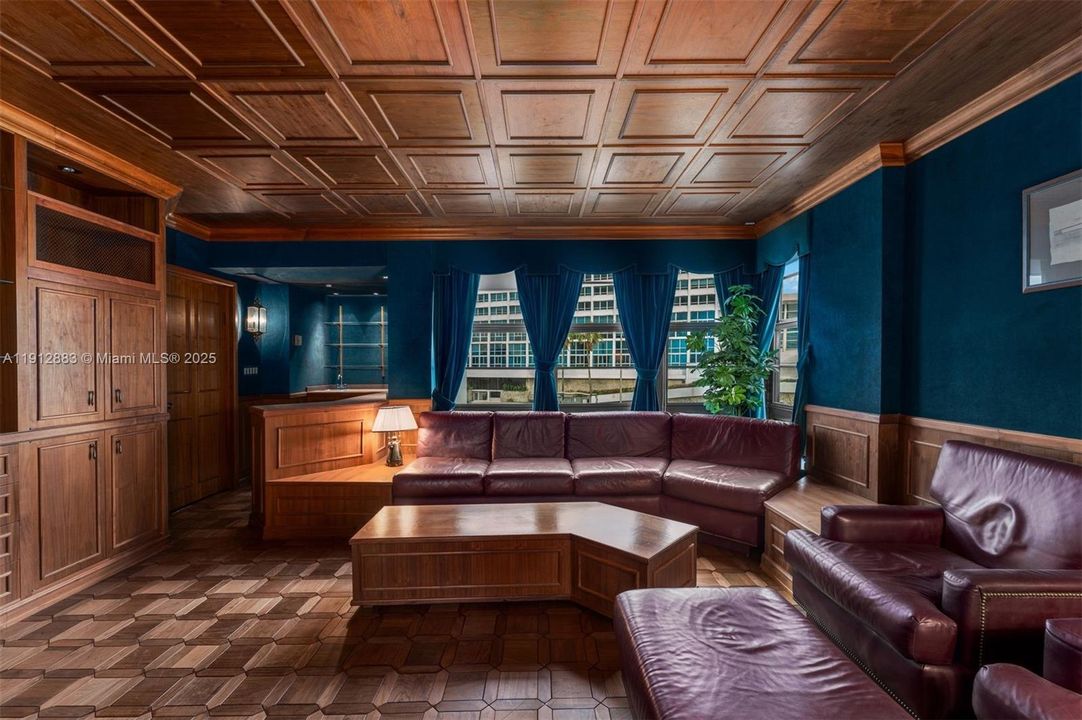 En Venta: $1,185,000 (3 camas, 3 baños, 2868 Pies cuadrados)