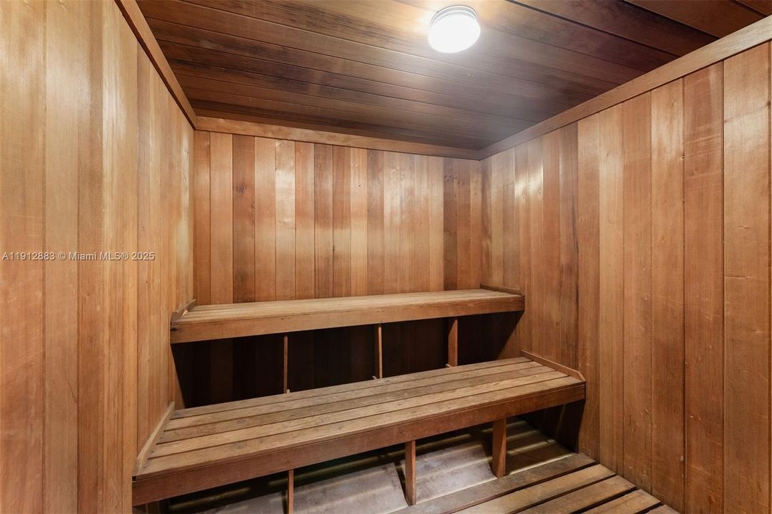 En Venta: $1,185,000 (3 camas, 3 baños, 2868 Pies cuadrados)