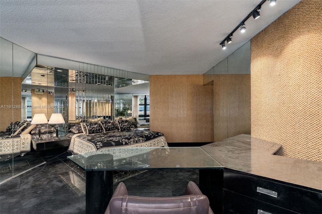 En Venta: $1,185,000 (3 camas, 3 baños, 2868 Pies cuadrados)