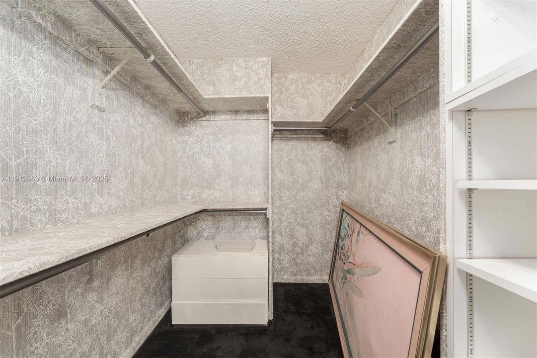 En Venta: $1,185,000 (3 camas, 3 baños, 2868 Pies cuadrados)