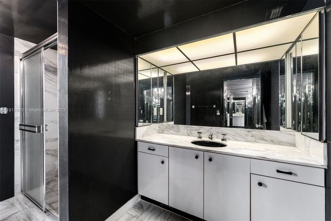 En Venta: $1,185,000 (3 camas, 3 baños, 2868 Pies cuadrados)