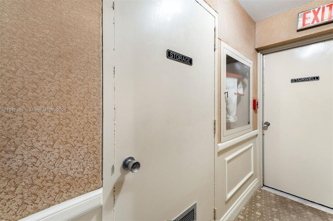 En Venta: $1,185,000 (3 camas, 3 baños, 2868 Pies cuadrados)