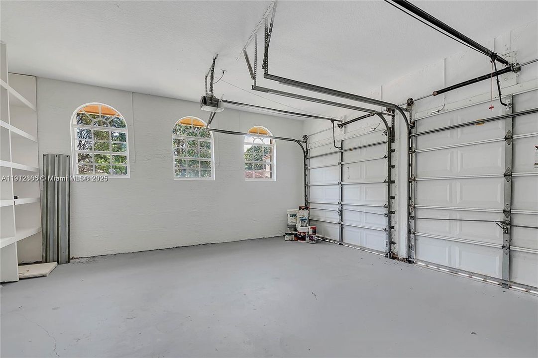 出租: $5,900 (5 贝兹, 4 浴室, 3022 平方英尺)