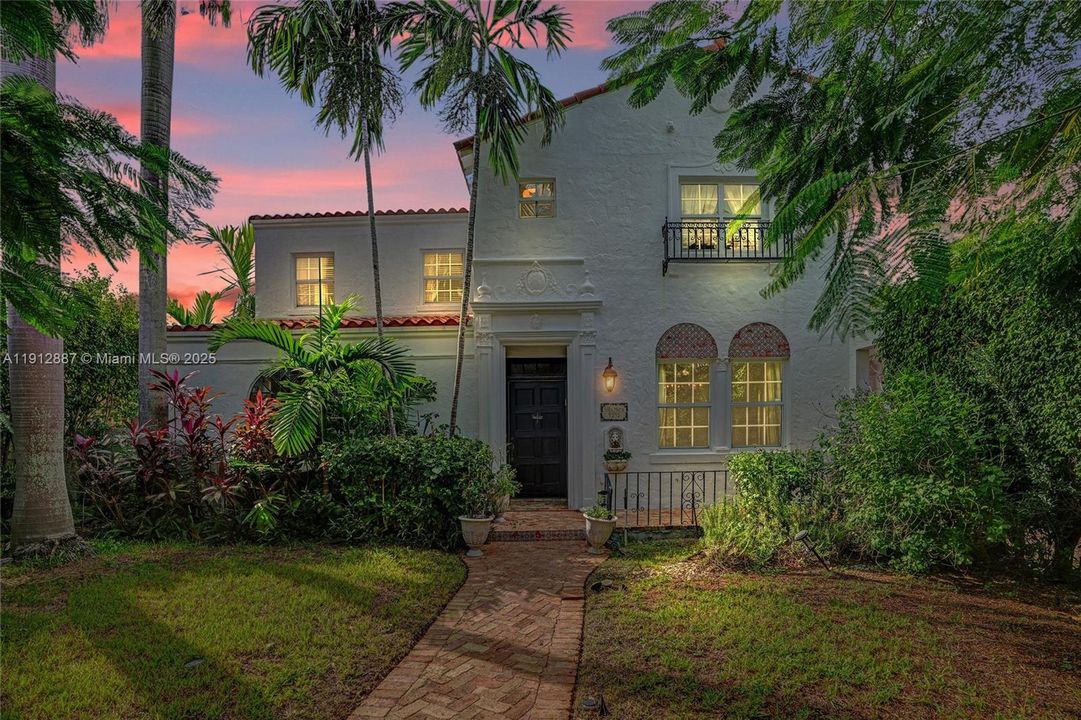 For Sale: $5,857,525 (8 beds, 5 baths, 4358 Square Feet)