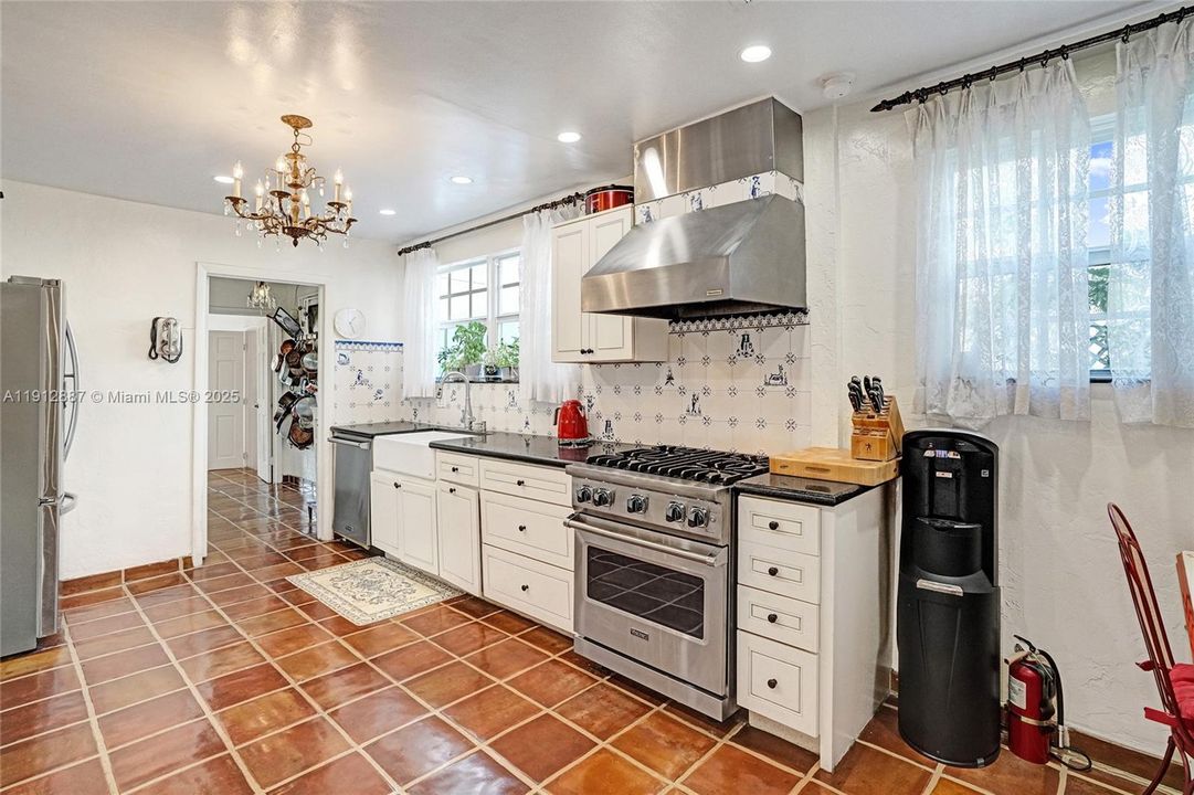 For Sale: $5,857,525 (8 beds, 5 baths, 4358 Square Feet)