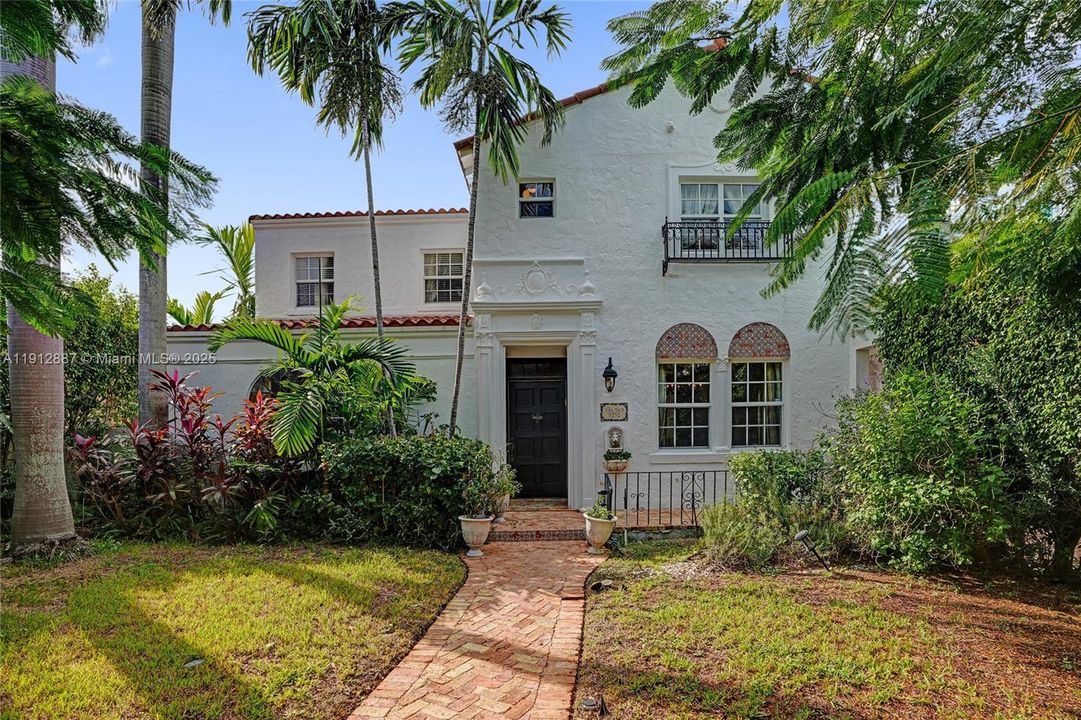 For Sale: $5,857,525 (8 beds, 5 baths, 4358 Square Feet)