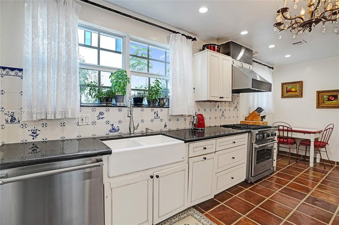 For Sale: $5,857,525 (8 beds, 5 baths, 4358 Square Feet)