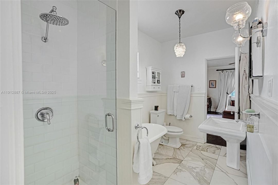 For Sale: $5,857,525 (8 beds, 5 baths, 4358 Square Feet)