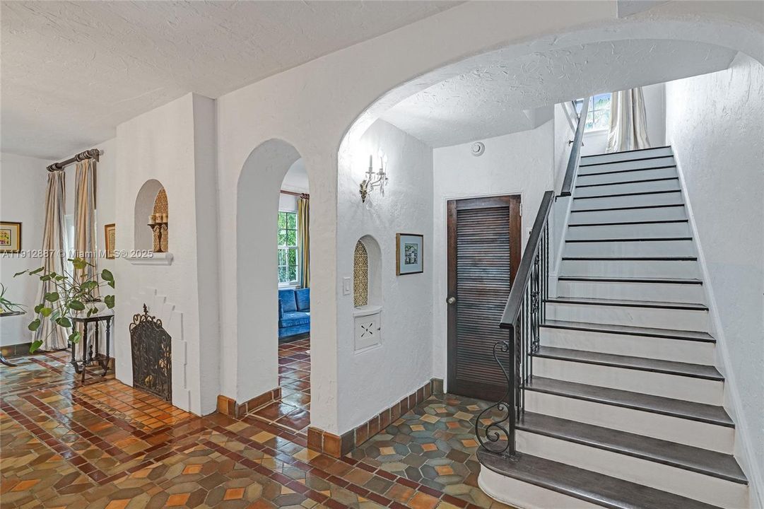 For Sale: $5,857,525 (8 beds, 5 baths, 4358 Square Feet)