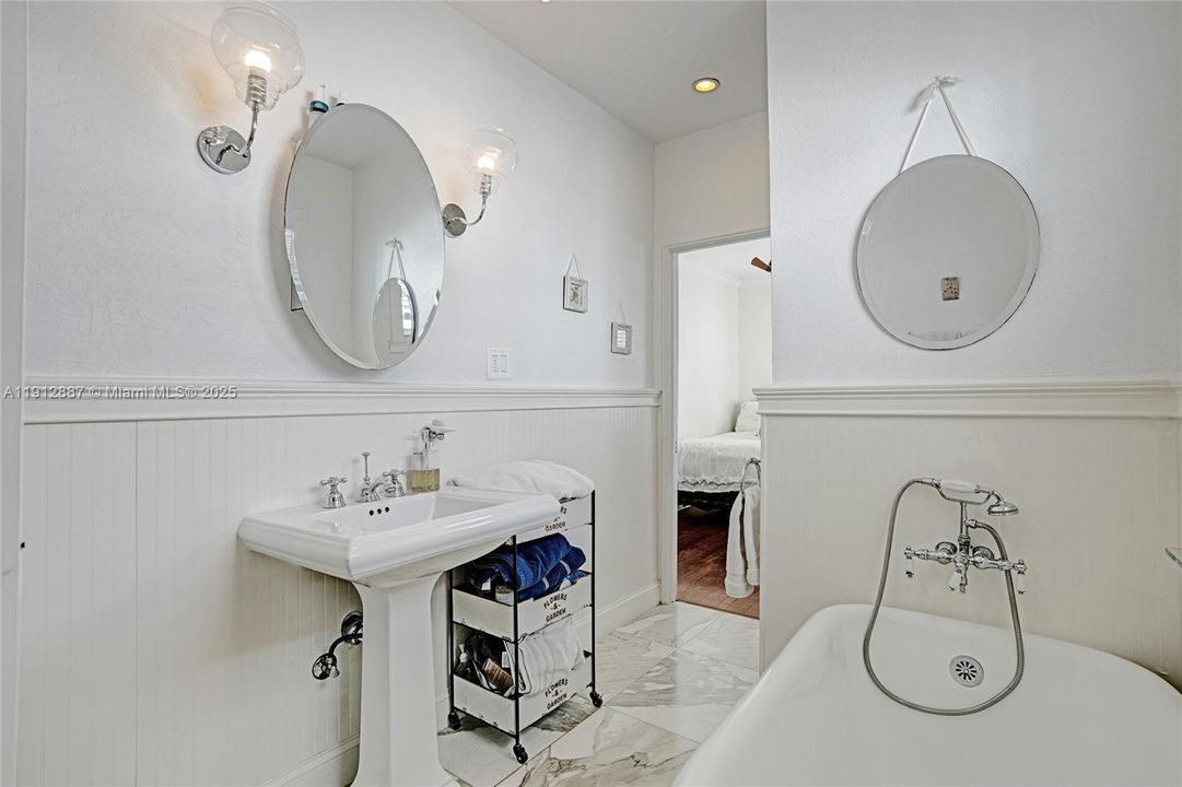 For Sale: $5,857,525 (8 beds, 5 baths, 4358 Square Feet)