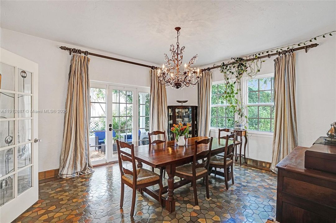 For Sale: $5,857,525 (8 beds, 5 baths, 4358 Square Feet)