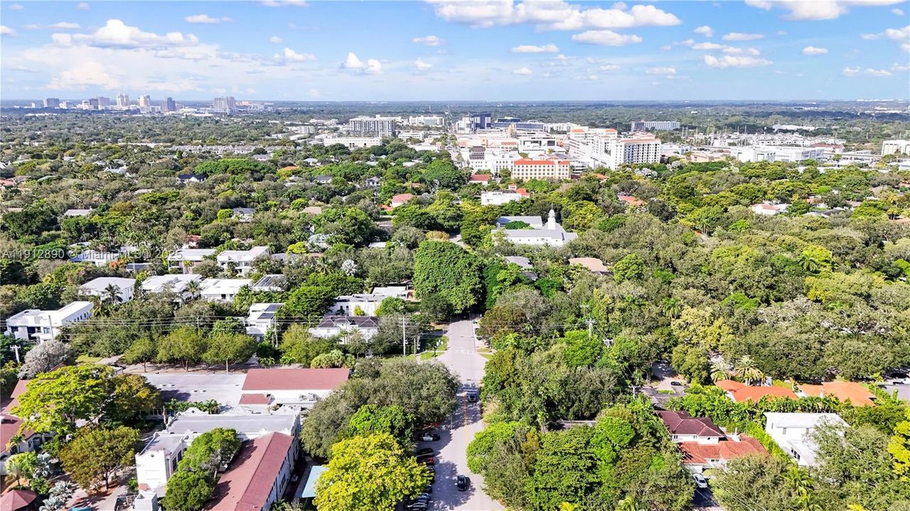 待售: $1,400,000 (0.17 acres)