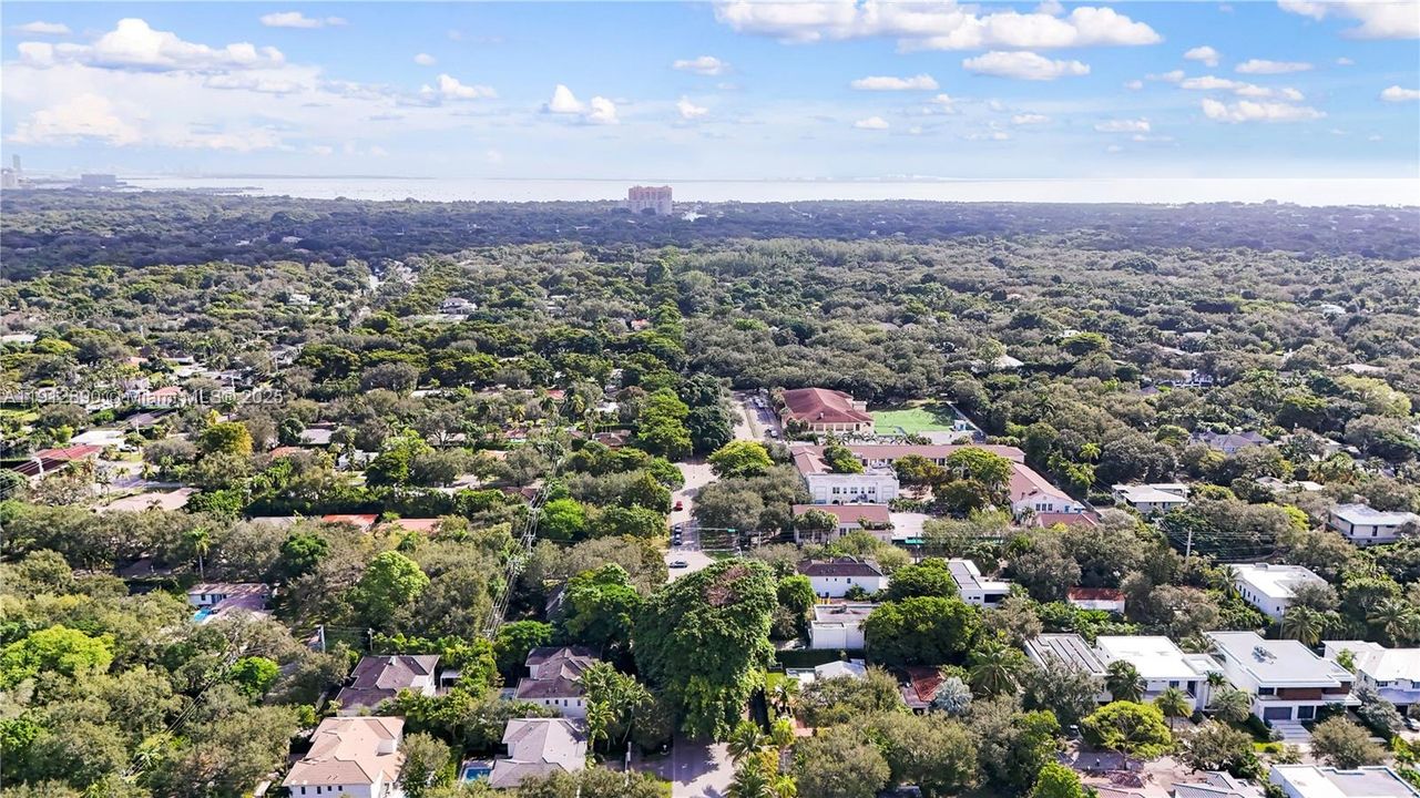 待售: $1,400,000 (0.17 acres)