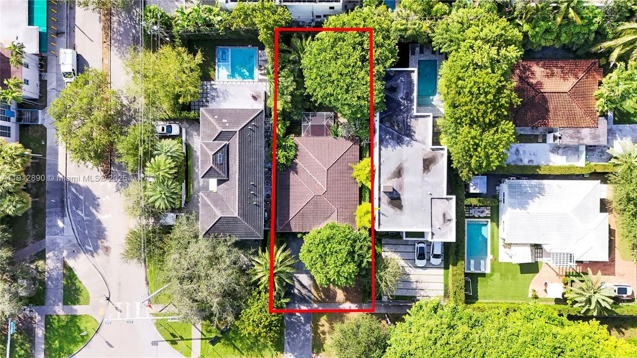 待售: $1,400,000 (0.17 acres)