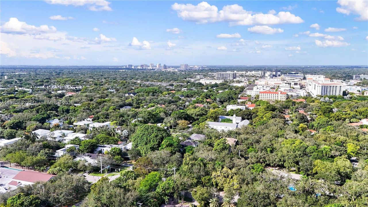 待售: $1,400,000 (0.17 acres)