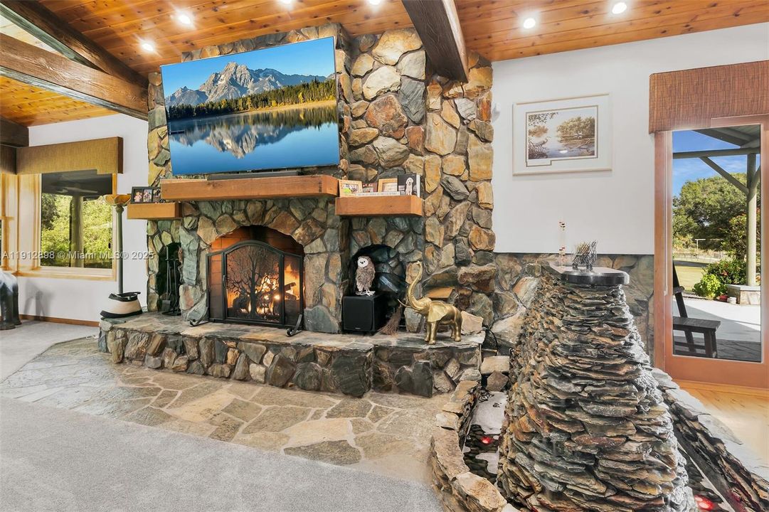 En Venta: $1,895,000 (3 camas, 2 baños, 4123 Pies cuadrados)