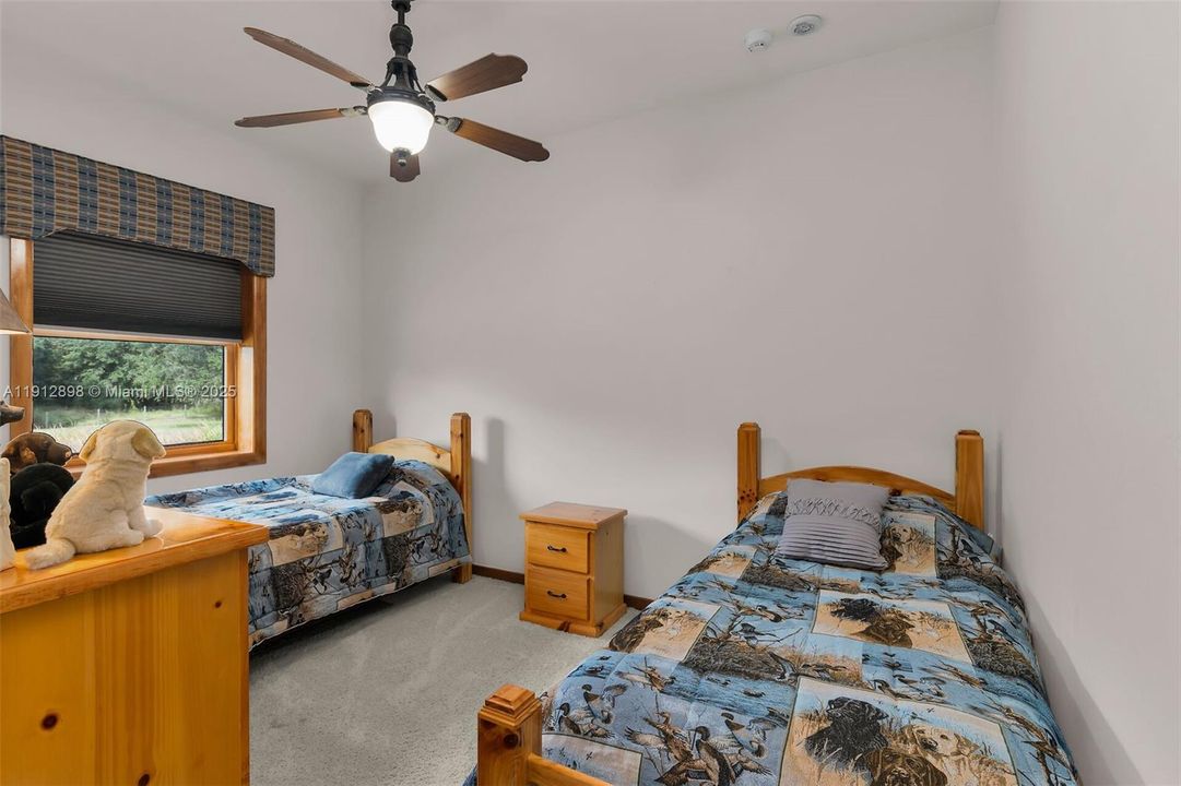 En Venta: $1,895,000 (3 camas, 2 baños, 4123 Pies cuadrados)