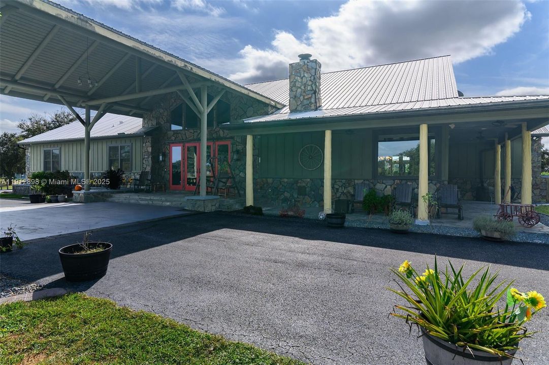 En Venta: $1,895,000 (3 camas, 2 baños, 4123 Pies cuadrados)