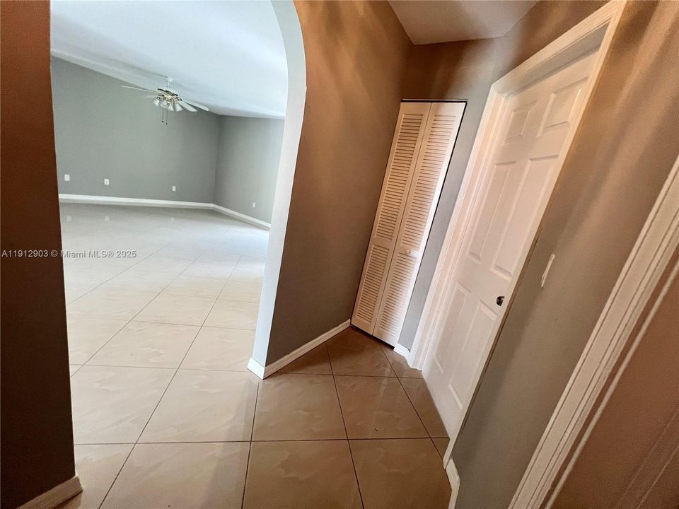 В аренду: $2,500 (3 спален, 2 ванн, 1314 Квадратных фут)