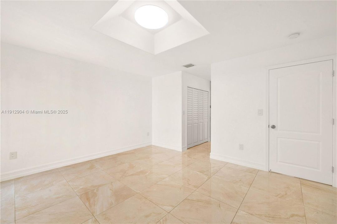 出租: $3,900 (3 贝兹, 2 浴室, 1658 平方英尺)