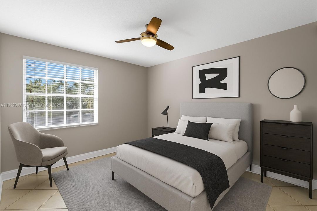 合同活跃: $4,000 (3 贝兹, 2 浴室, 2155 平方英尺)