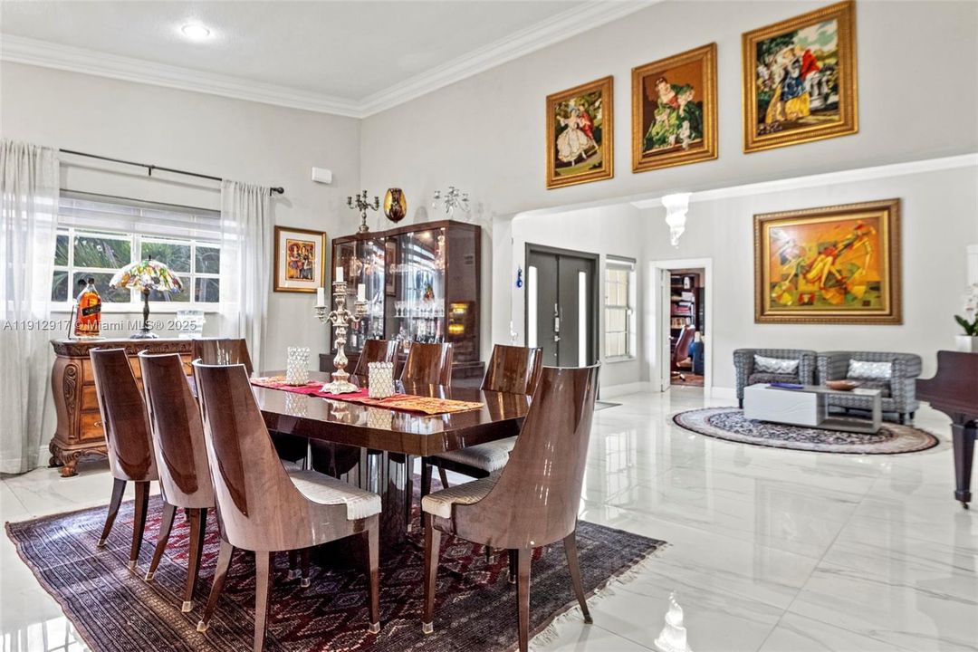 En Venta: $2,900,000 (5 camas, 4 baños, 3401 Pies cuadrados)