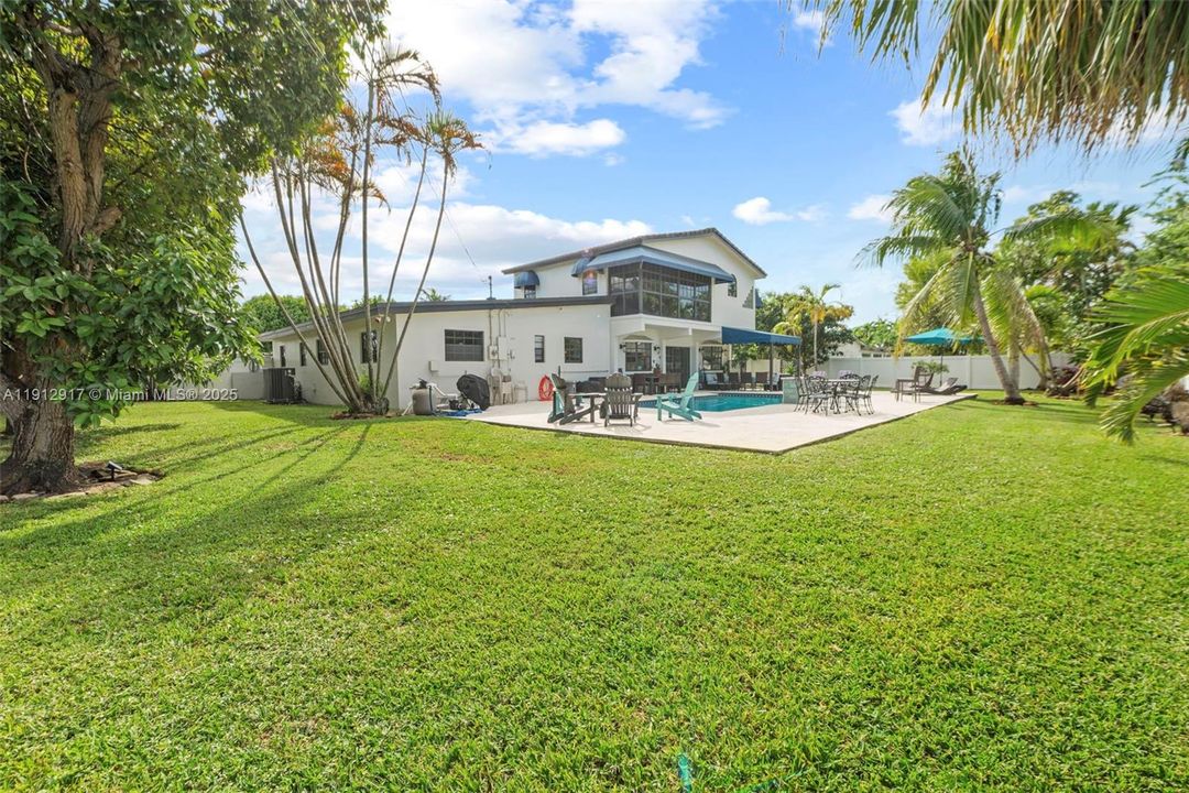 En Venta: $2,900,000 (5 camas, 4 baños, 3401 Pies cuadrados)